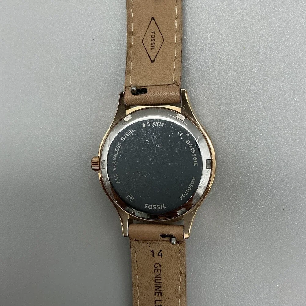 Fossil BQ1536IE Womens Watch 31mm Gold Tone Beige Leather Crystals New Battery